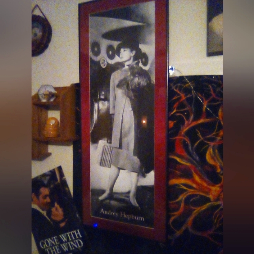 Aubrey Hepburn black and white print.